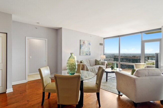 Foto del edificio - 100 E 14th St