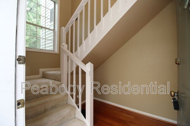 Photo - 10118 Oakton Terrace Rd House