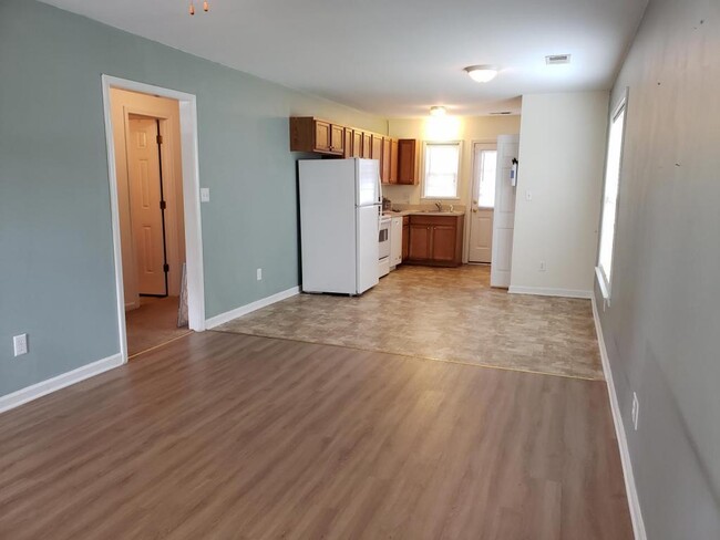 Building Photo - 1506A Highland Ave