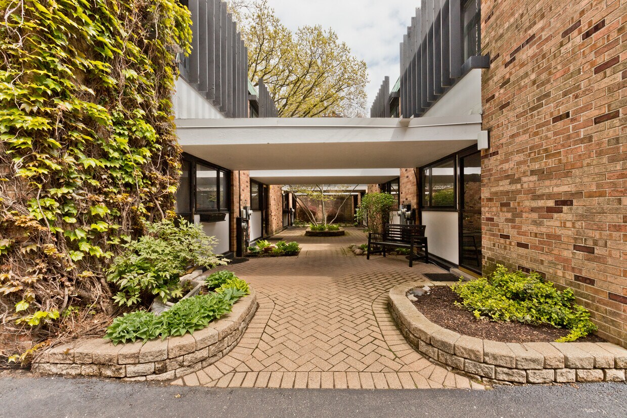 Foto principal - 588 W Hawthorne Pl