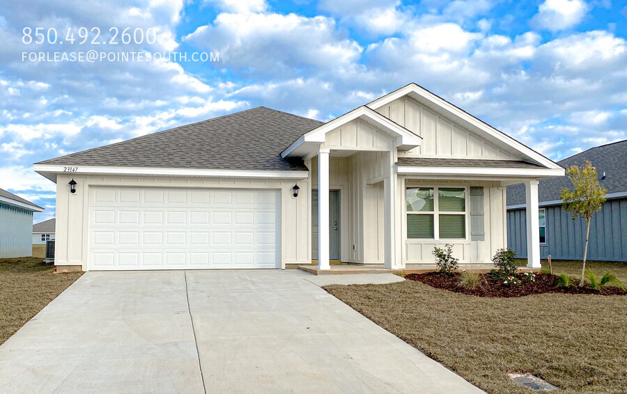 Foto principal - Rental in Old Field Subdivision