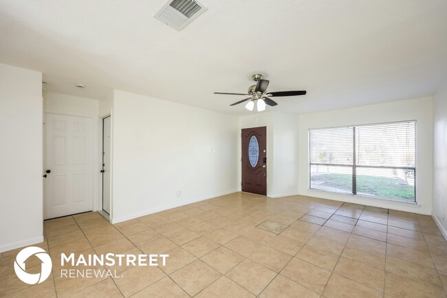 Building Photo - 5050 Gordon Cooper Dr