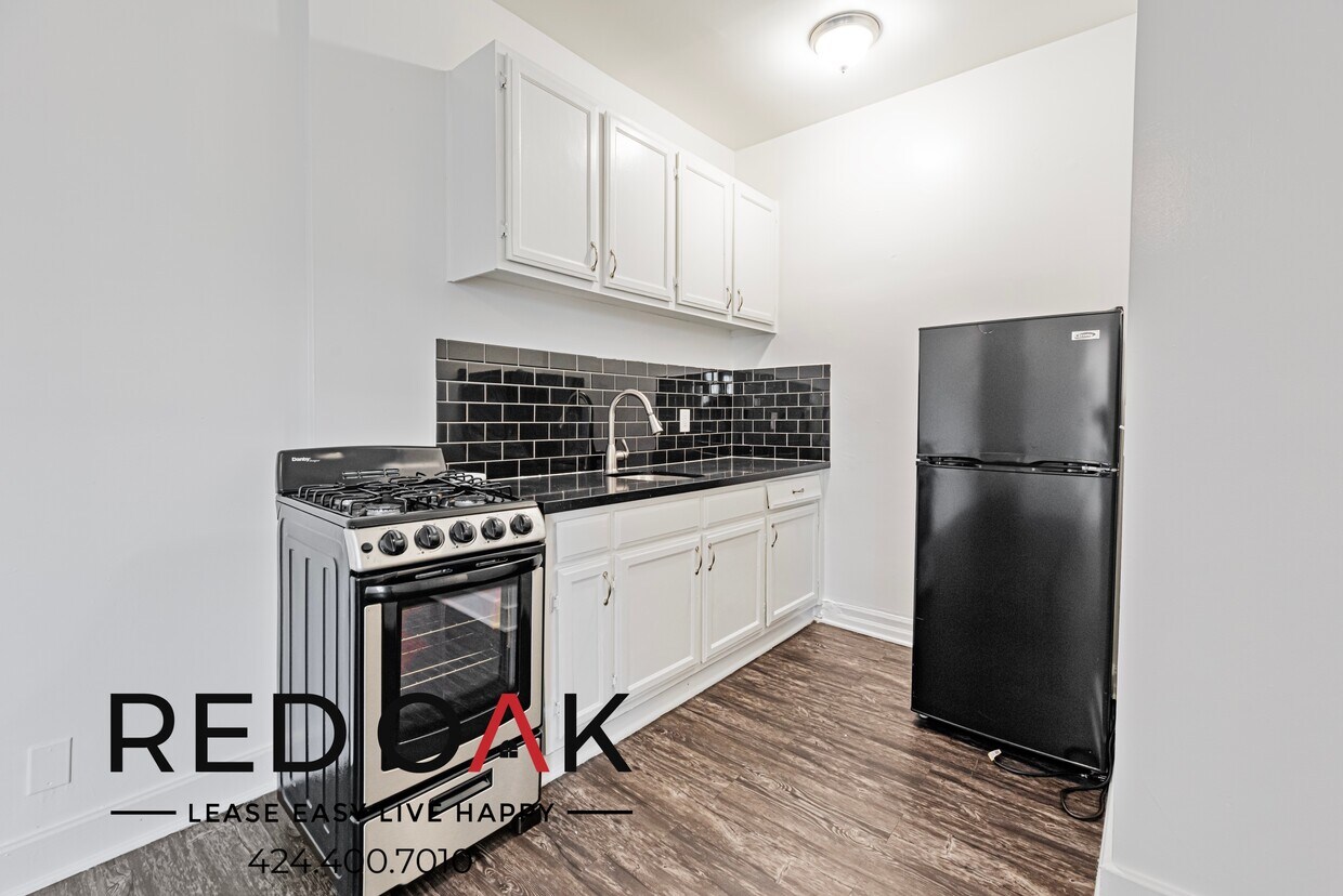 Foto principal - 744 Beacon Ave