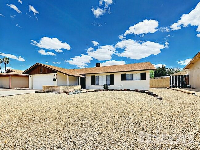 Foto del edificio - 3601 W Country Gables Dr