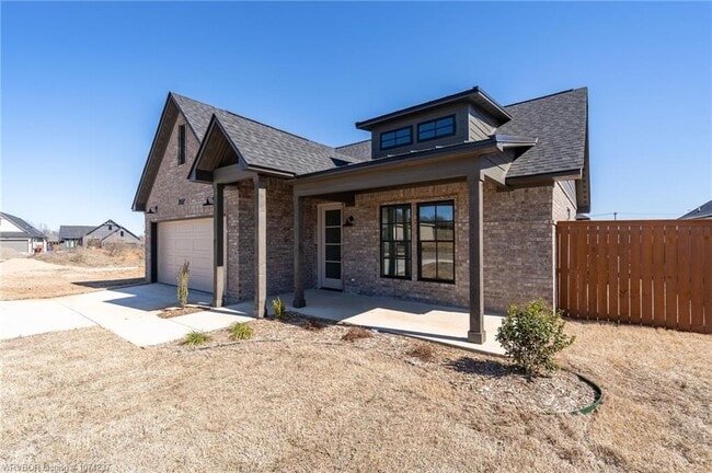 Building Photo - 7627 Woodbine Ln