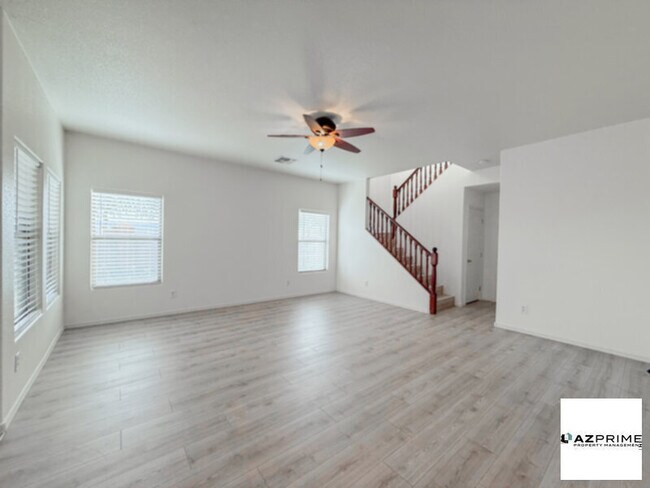 Photo - 7709 S 63rd Dr House