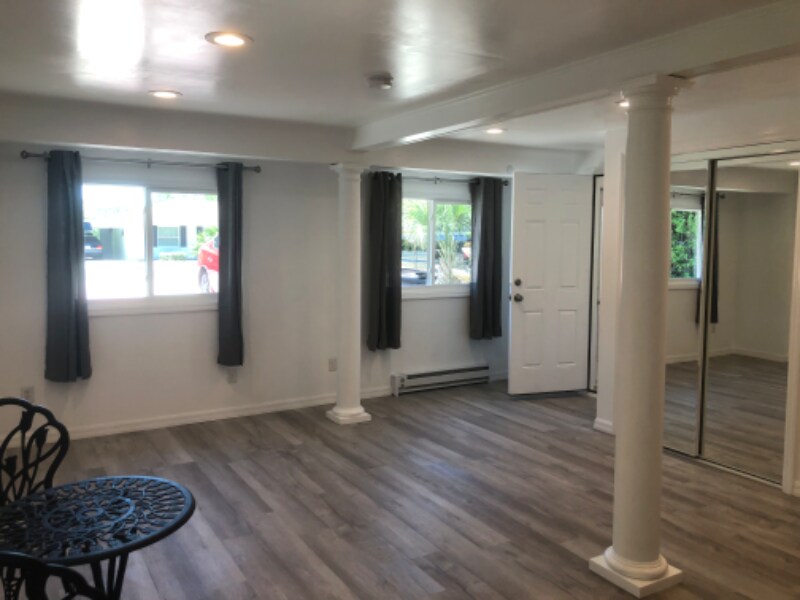 Foto principal - 1854 S Highland Park Dr