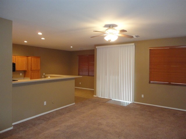 Building Photo - 2150 E Bellerive
