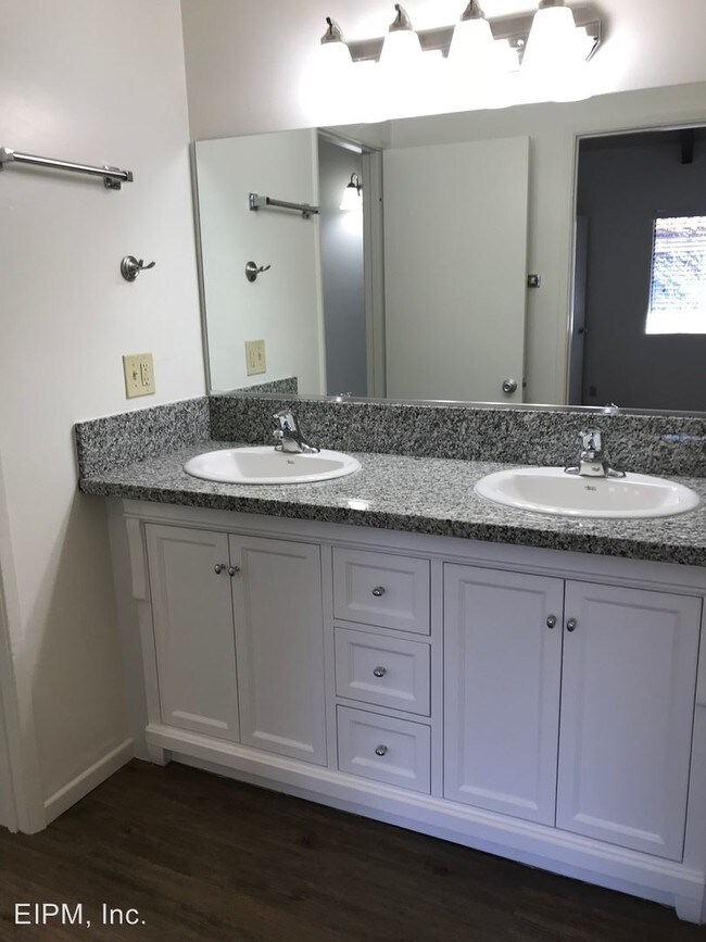 Building Photo - 172 Kingston Ave