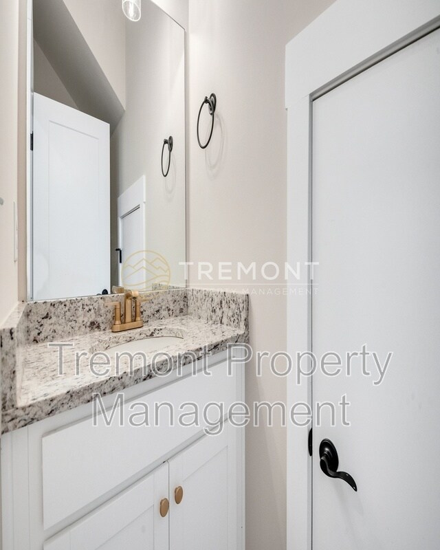 Foto del edificio - 1219 J Andrews Pl