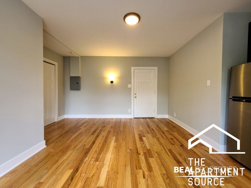 Foto principal - 4546 N Damen Ave