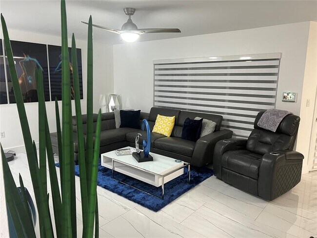 Foto del edificio - 2425 NW 33rd St