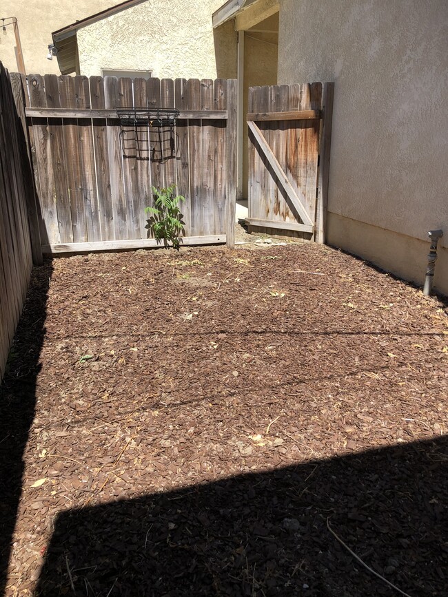 private area for pets - 22613 14th St