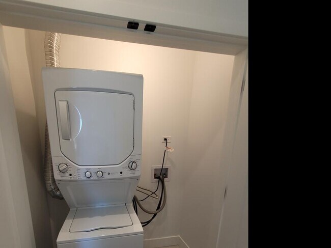 Foto del edificio - 2 bedroom in Chicago IL 60660