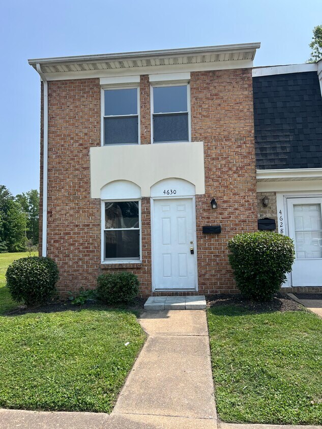 Primary Photo - 4630 Greenwood Dr