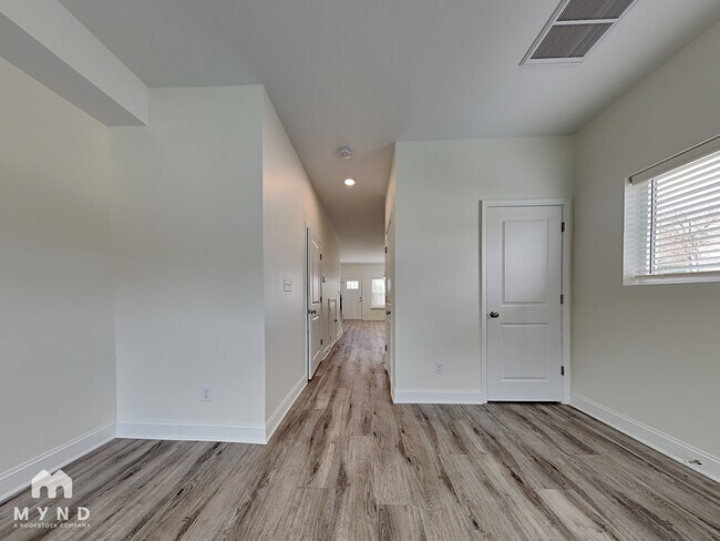 Building Photo - 2387 Eagle Creek Ct