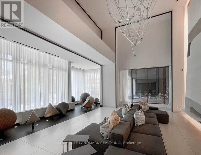 Photo du bâtiment - 15 Lower Jarvis St