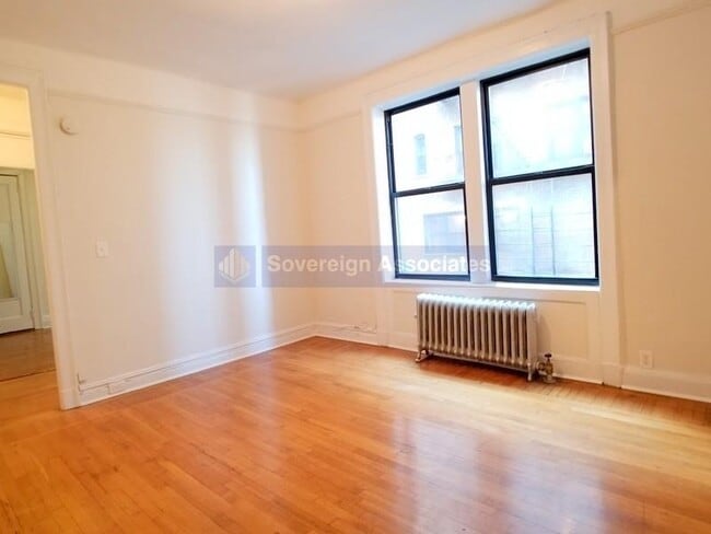 Building Photo - 138 Haven Ave