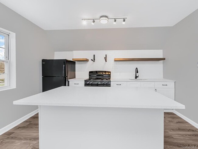 Building Photo - 2864 Lamport Pl