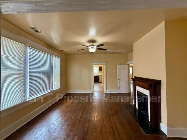 Foto del edificio - 806 E 31st St