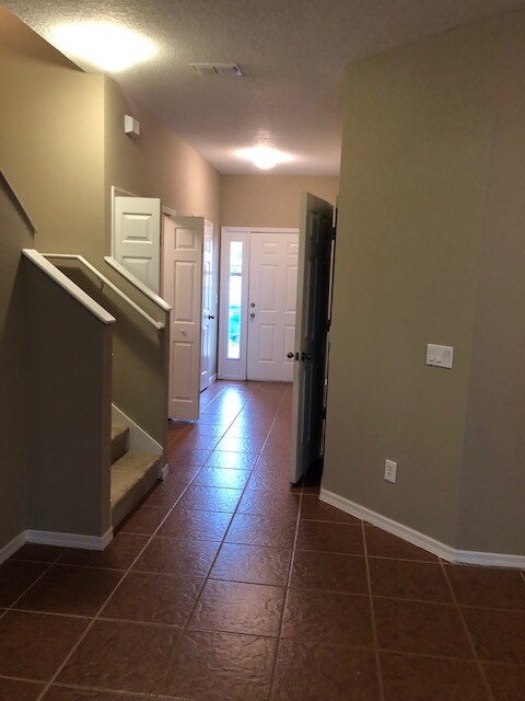 Building Photo - 2438 Temple Grove Ln
