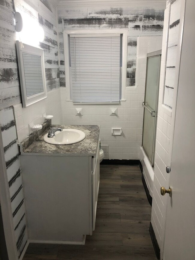 Building Photo - 1023 Cynthia Crescent