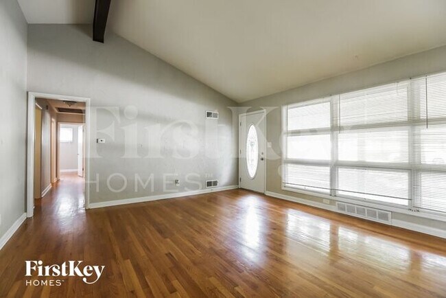 Foto del edificio - 7923 Maple St