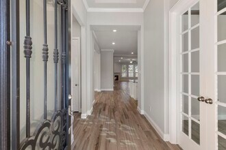 Building Photo - 18855 Collins View Dr