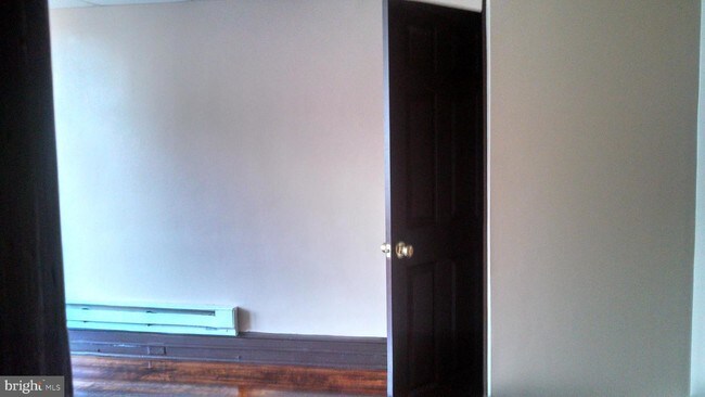 Foto del edificio - 229-231 N Locust St