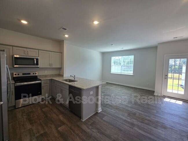 Building Photo - 1202 Broholmer Ln