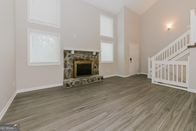 Building Photo - 1242 Brookvale Dr