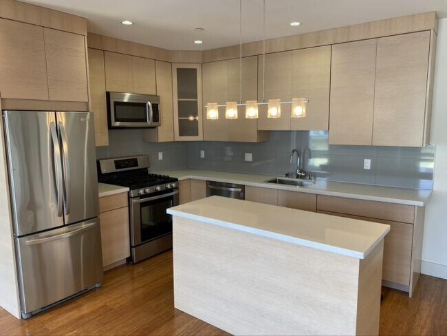Building Photo - 2 bedroom in San Francisco CA 94103