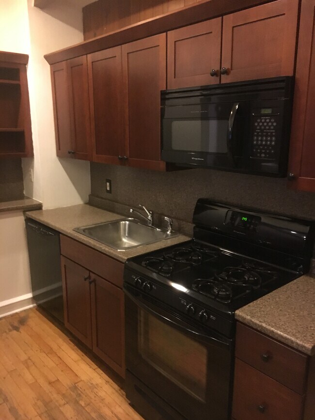 1 Bedroom Kitchen - 432 Lombard St