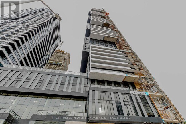 Photo du bâtiment - 4015 The Exchange