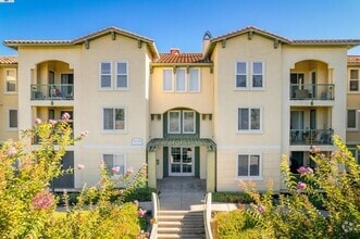 Building Photo - 38700 Tyson Ln