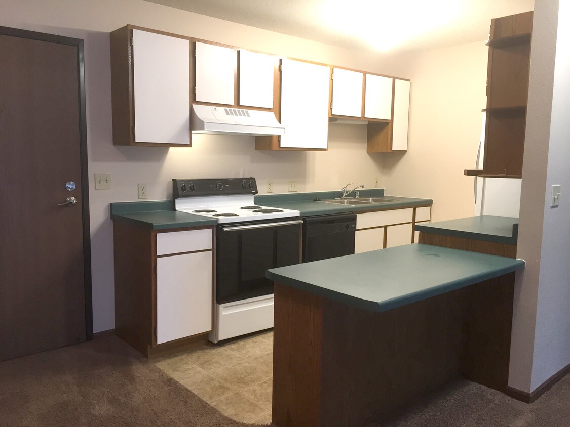 220 Murdock St, Tomah, WI 54660 Apartments in Tomah, WI