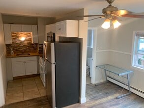 Building Photo - 10 Fourth St Pl