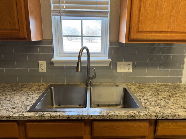 Foto del edificio - 1817 SW Jefferson- AVAILABLE NOW!