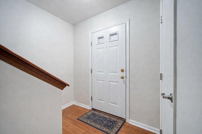 Foto del edificio - 8602 Smokey Hollow Dr