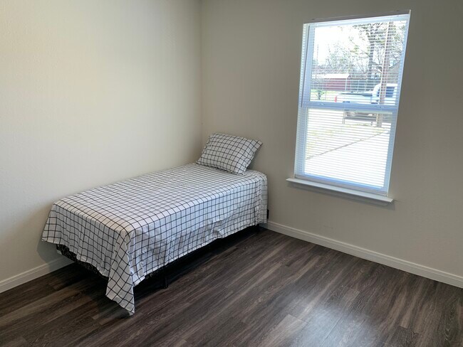 Foto del edificio - 1357 Beech St