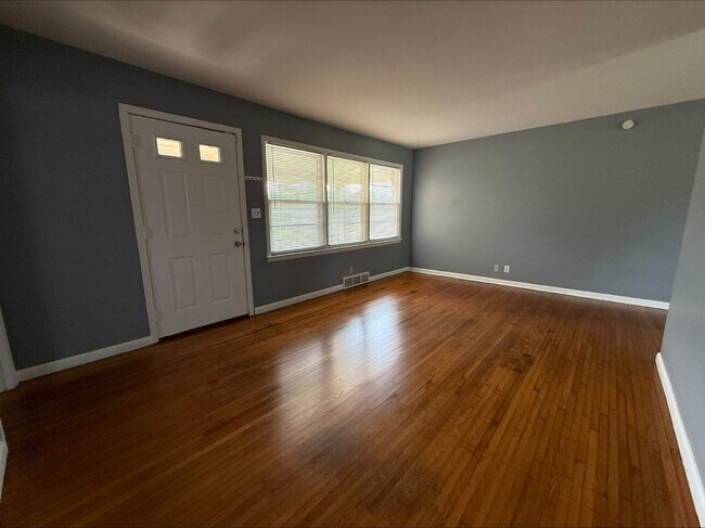 Foto del edificio - 4511 E 45th St