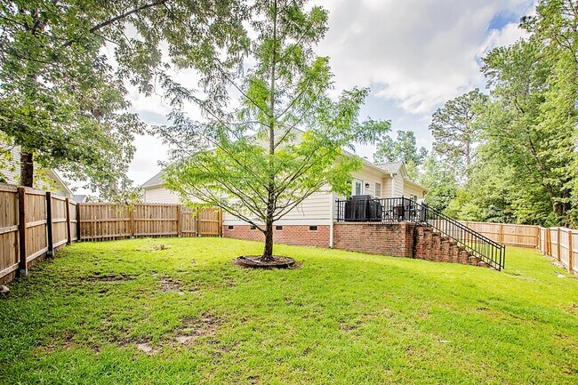 Foto del edificio - 331 Ridgeway Ct