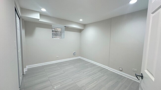 Foto del edificio - 5224 N Bernard St