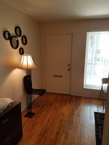 1 hab - Sala de estar - Maplewood Square Apartments