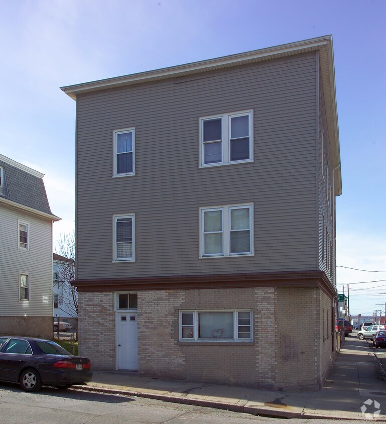 Building Photo - 207 Mulberry St