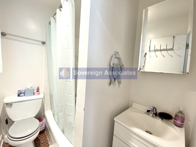 Foto del edificio - 309 W 107th St