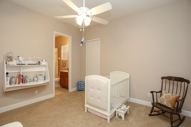 Building Photo - ***3BEDS/4BATHS***UNFURNISHED***SINGLE FAM...
