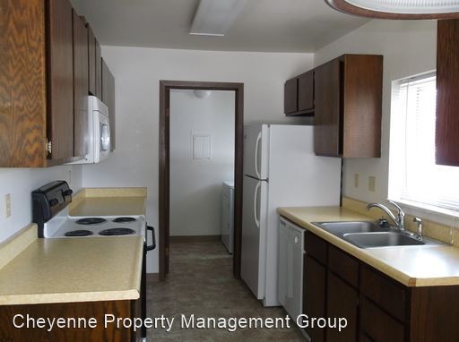 Building Photo - 2537 Sagebrush Ave