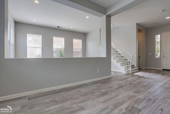 Building Photo - Impeccably Designed 4Bdm 4Ba Home in Desir...