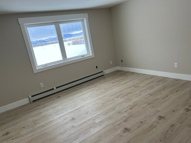 Building Photo - 3630 Lilly Rd